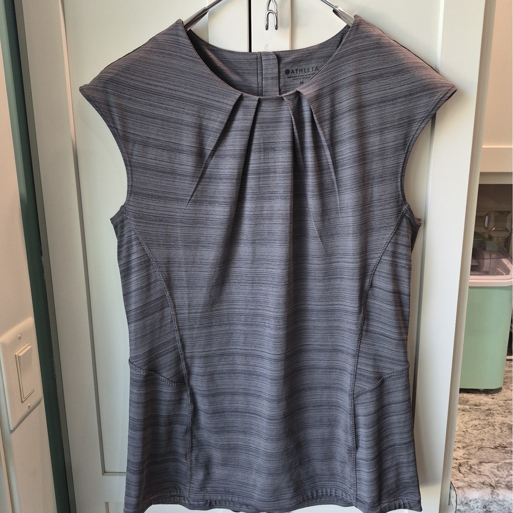 ATHLETA Heathered Gray Cap Sleeve Workout Running Zipper Back Shirt Top Size M